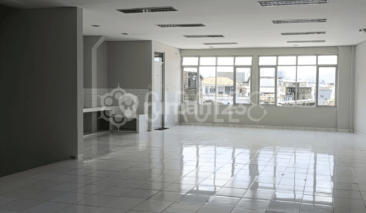 Ruko 3 Lantai Lokasi Ramai Cocok Semua Usaha Area Ramdan Bandung