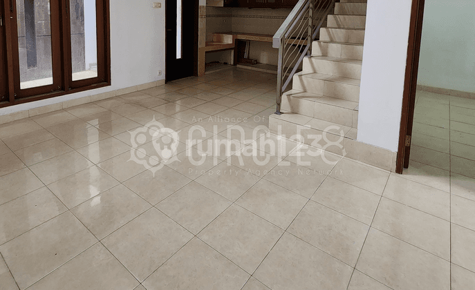 Rumah Cantik 2 Lantai, Hunian Ideal di Komplek Elite Taman Mutiara Cimahi