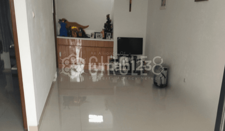 Rumah Modern Favorit Keluarga di Cimahi City View, Cimahi Utara