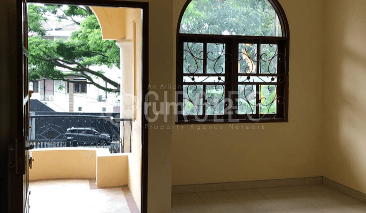 Rent a Nice Spacious Ready-to-Occupy House in Setra Duta Complex, Bandung