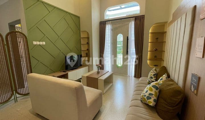 Rumah Premium Hook Design Eksklusif Full Furnished Kota Baru Parahyangan