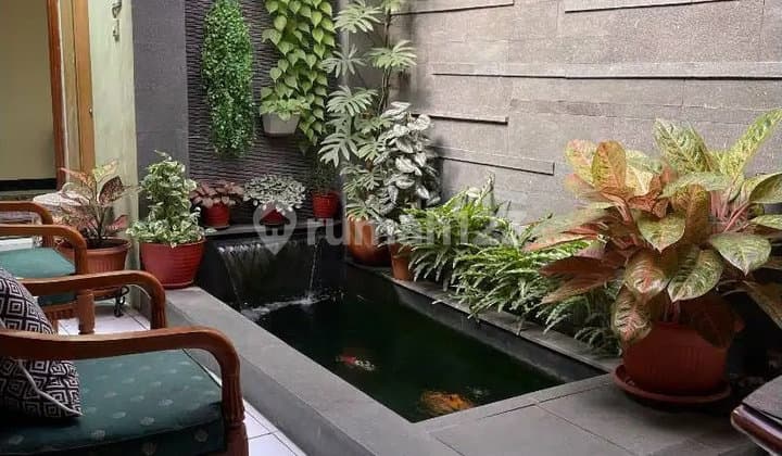 Rumah Eksklusif 4 Kamar Tidur, Cocok Keluarga Besar di Komplek Pharmindo Bandung