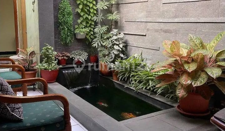 Rumah Eksklusif 4 Kamar Tidur, Cocok Keluarga Besar di Komplek Pharmindo Bandung