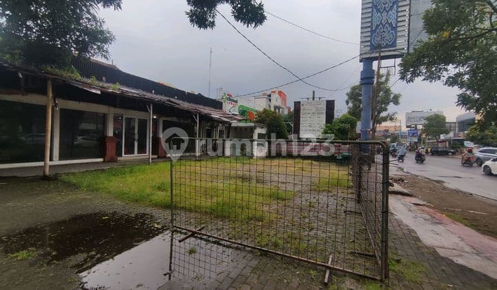 Bangunan Eks Kuliner Strategis Di Pusat Kota Cireb