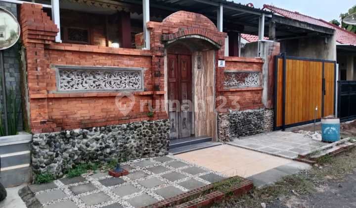 Rumah Berhalaman Luas Dekat Ponpes As-sunah Kota Cirebon