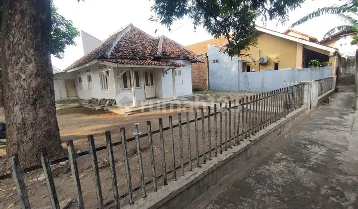 Rumah Hitung Tanah Lokasi Sayap Jl Toha Dekat Alun Alun Kota Cirebon