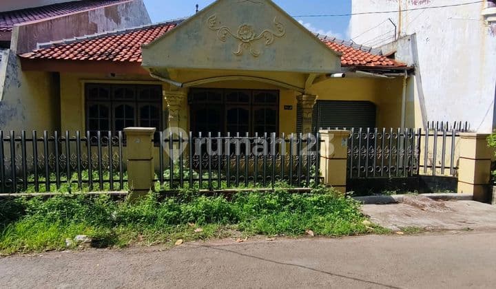 Rumah Di Pusat Kota Cirebon, Dekat Jogja Supermarket