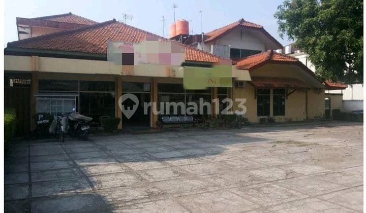 Bangunan Komersil Di Tuparev Cirebon