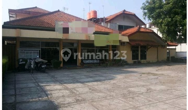 Bangunan Komersil Di Tuparev Cirebon