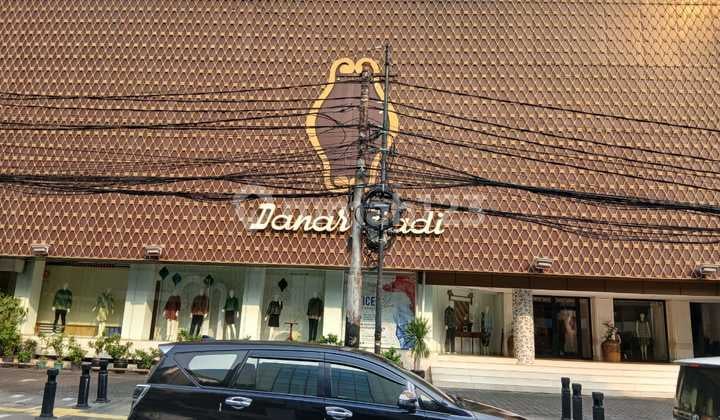 Mini Building di Raden Saleh Raya di Jakarta Pusat