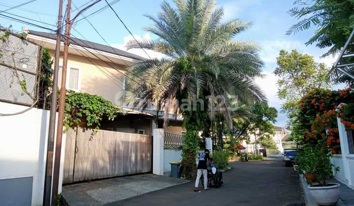 Rumah Huk Di Komp.iapco Dekat Lippo Mall Kemang