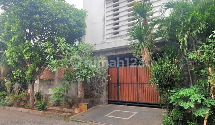 Cheap Auction House In Puri Kedoya Housing Complex