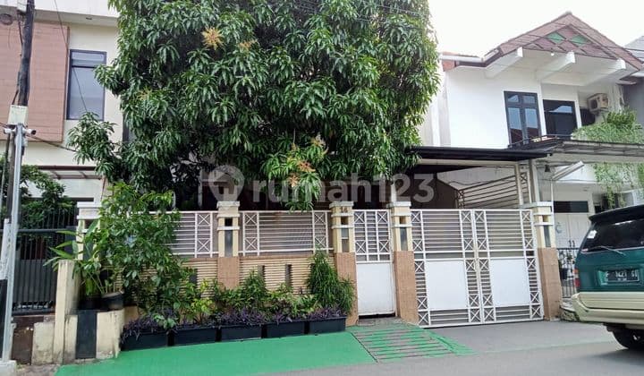 Rumah Bagus LT 178 di Jl Pinang Mas Jakarta Selatan
