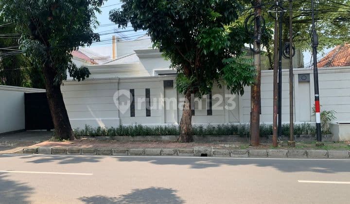 Rumah Bagus di Jl Cimahi Menteng Jakarta Pusat SHM
