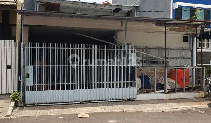 Rumah 2 Lantai SHM Hadap Barat di Pluit Jakarta Utara