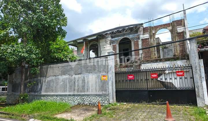 Rumah Hoek Di Kartika Utama Di Pondok Indah