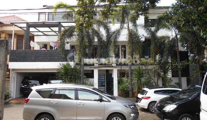 Rumah 2Lt di Jl Pulomas Iid Kayu Putih Jakarta Timur