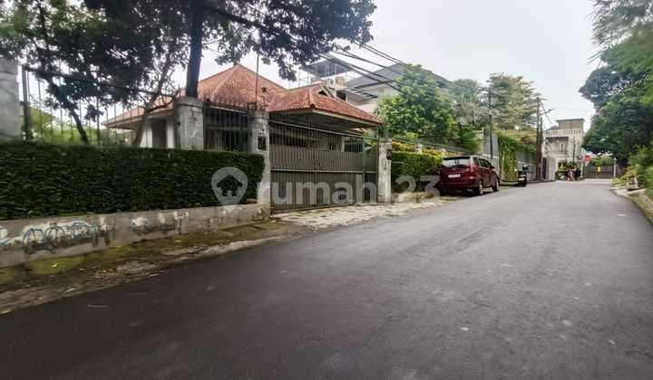 Rumah Lama di Jl.arco Raya di Cipete Selatan