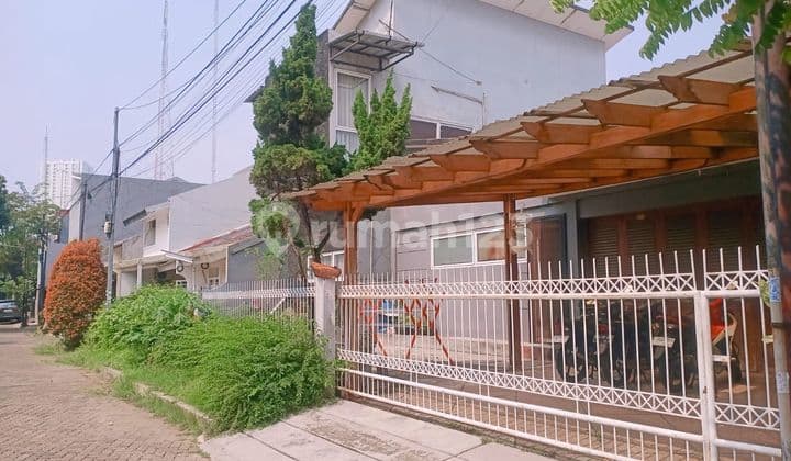 Rumah Bagus di Perum Taman Kedoya Jakarta Barat