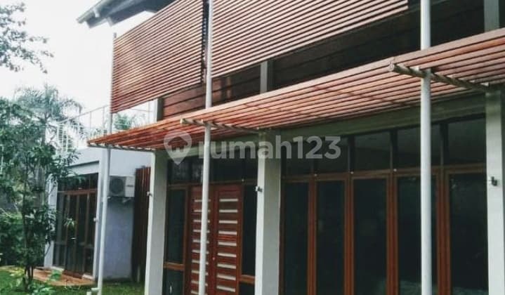 Rumah 2 Lantai, Hoek, SHM, Halaman Luas,Megapolitan Cinere Estate