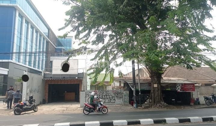 Tanah Bonus Rumah Tua Ex Kantor, Kebayoran Lama, Jakarta Selatan