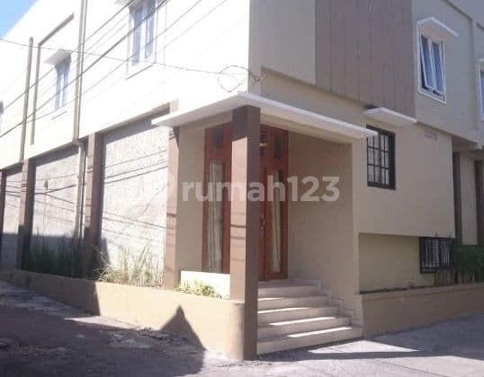 Kost Exclusive/Guest House, 3 Lantai,30 kamar, Sleman, Yogyakarta