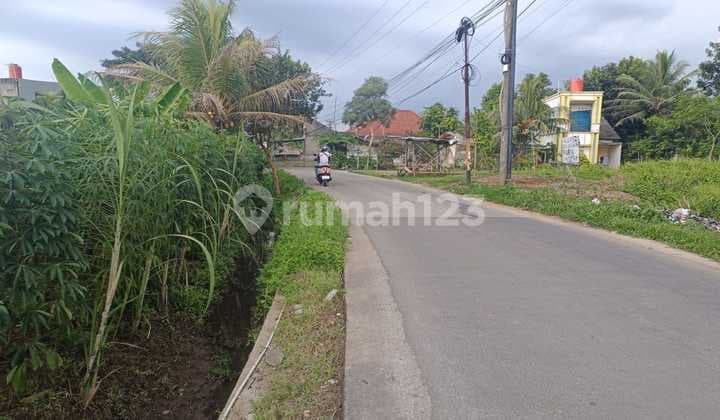 Tanah pinggir jalan depan Perumahan cocok untuk Toko Matrial