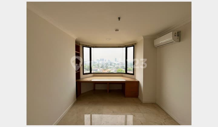 Modern Comfort in a Prestigious Location, Spacious Unit with Nice 3 Bedrooms at Simprung Indah Apartment International Schools