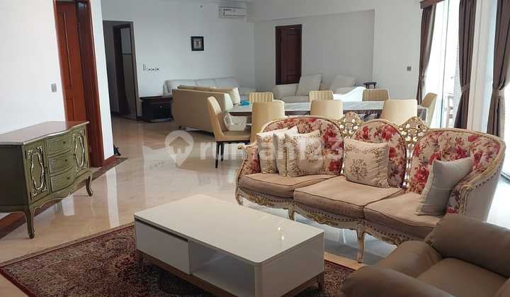 Dijual Unit Apartemen, Nyaman Dan Fully Furnished Dengan 3 Kamar Menghadap Utara di Puri Casablanca