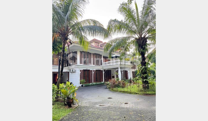 Wonderful House, Spacious and Peaceful with Nice 6 Bedrooms at Cipete Prime Area