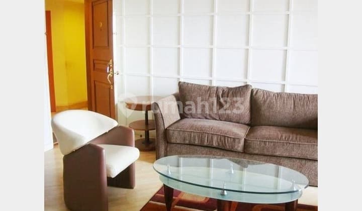 Stay comfortably in a 2BR living space at STC, close to the Kemang lifestyle area.