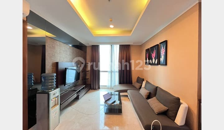 Dijual! Investasi Terbaik! Unit Huk Cantik dengan Balkoni 1 Kamar di Residence 8, Dekat Scbd dan Ashta Mall