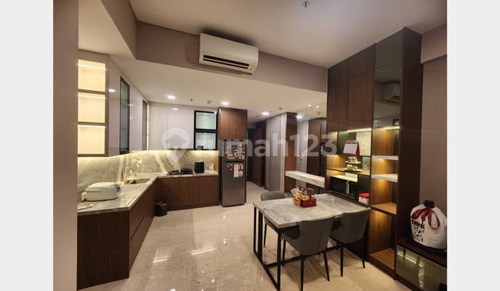 Only 4.3 Billion, Beautiful and Luxurious, Fully Furnished Apartment at Marigold Navapark Apartment