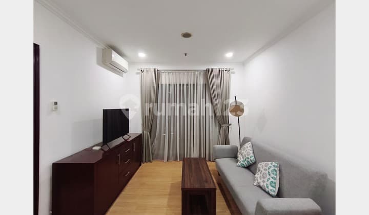 For Rent Fully Furnished 1 Bedroom Apartment at Pavilion, Near MRT & City Walk Sudirman