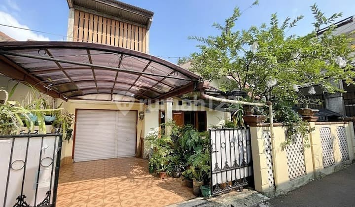 Comfortable & Strategic Cluster House in TMII Lubang Buaya, East Jakarta