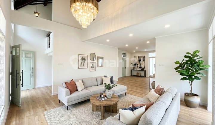 Rumah Exclusive di Lokasi Premium Jakarta Selatan di Jual Murah