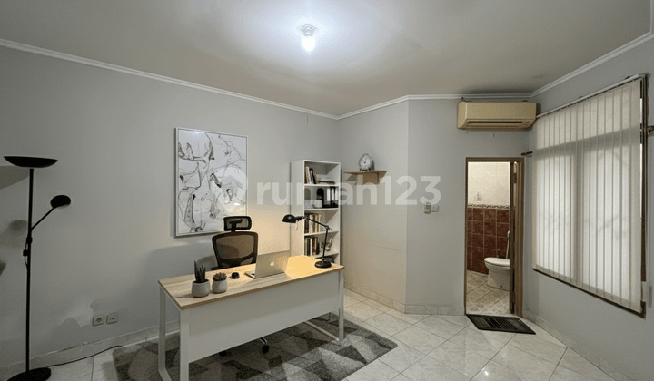 Walking Distance To Sudirman Business, Menteng, Jakarta Pusat