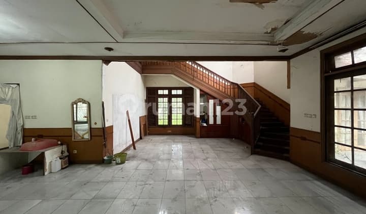 RUANG USAHA DI JALAN MARTIMBANG, KEBAYORAN BARU