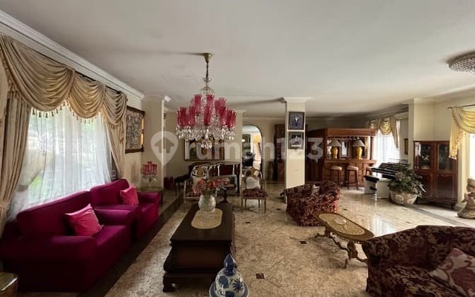 Rumah Area Aditiawarman Kebayoran Baru