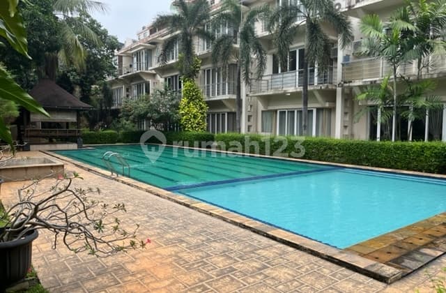 Rumah Di Simprug Gallery Residence, Teuku Nyak Arif, Jakarta Selatan