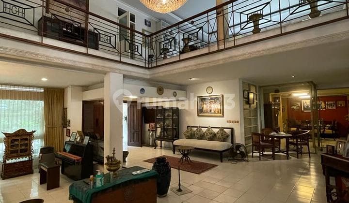 Rumah Lama Hitung Tanah Di Jl. Wijaya 1 Kebayoran Baru