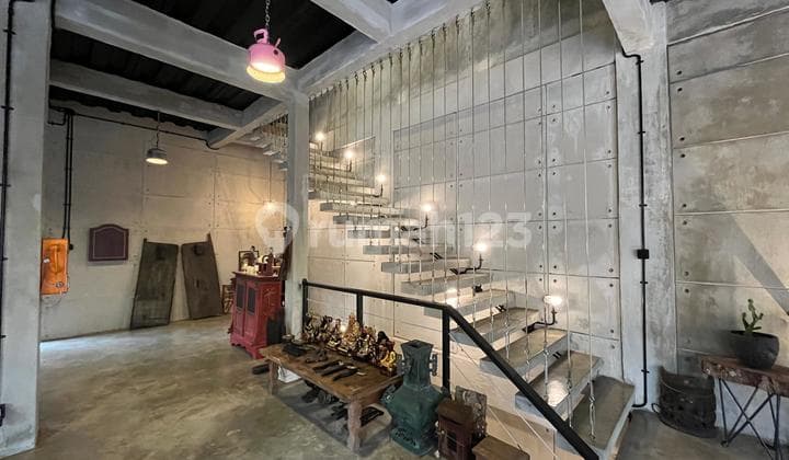 RUMAH DI SETIABUDI DEKAT ST REGIS