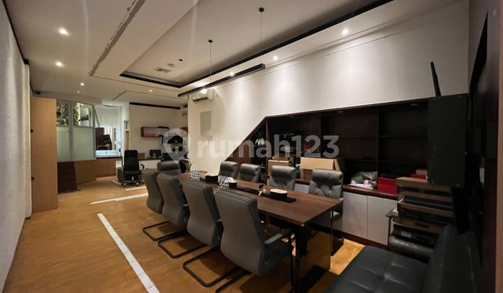 Ruko di Area Pakubuwono