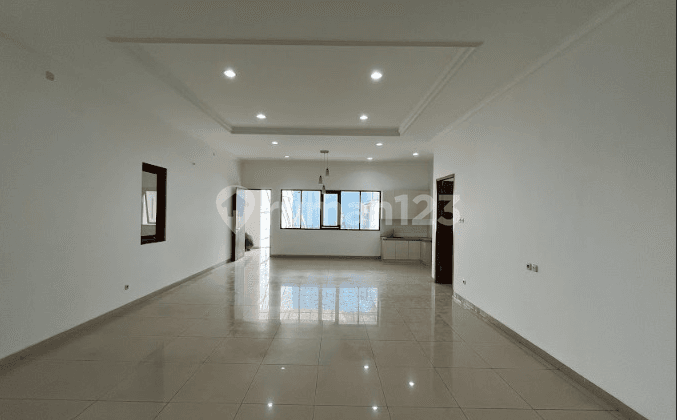 HOUSE ON HANG LEKIR CONTINUATION STREET