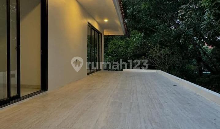 HOUSE ON KERINCI STREET - KEBAYORAN BARU, NEAR PAKUBUWONO AND SENAYAN