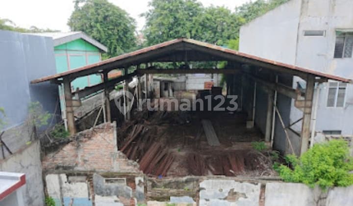 RUANG USAHA KYAI HAJI ZAINUL ARIFIN ( KETAPANG)