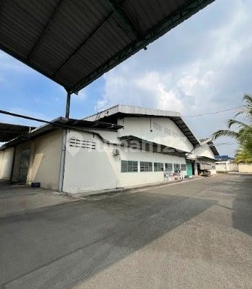 Gudang Pabrik di Daan Mogot