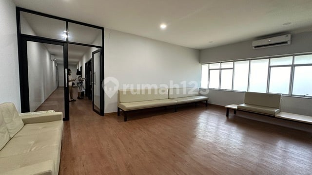 BUSINESS SPACE IN PULOMAS
