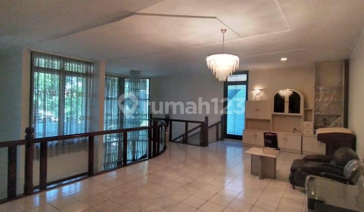 House In Menteng Dekat Imam Bonjol
