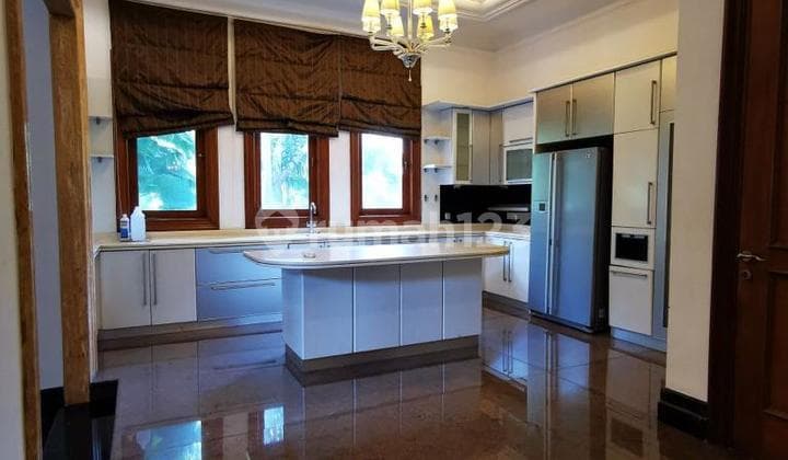 Rumah Mewah di Denpasar Karangasem Mega Kuningan